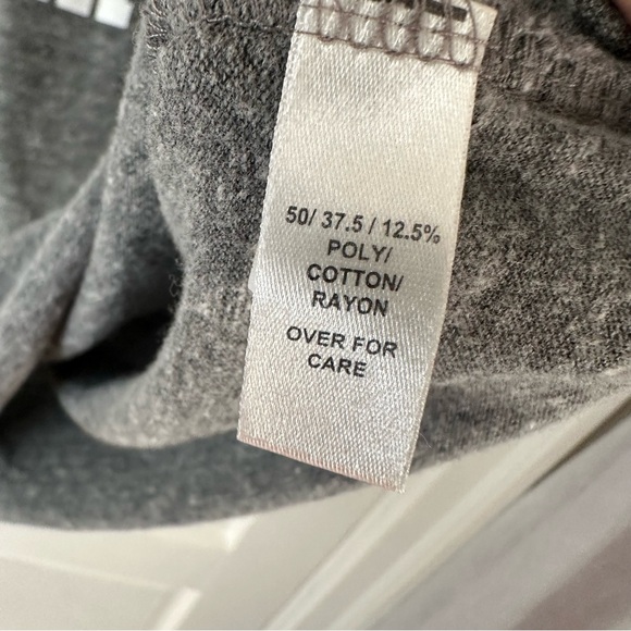 League Women’s Seton‎ Hall Pirates University V-Neck Fitted T-Shirt Lg College - Picture 7 of 10